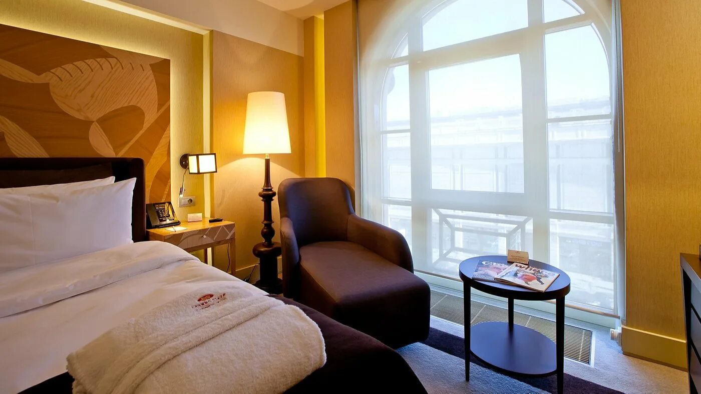 Лиговский 61 отель краун плаза. Crowne plaza спб лиговский. Отель кроун плаза санкт-петербург лиговский. Crowne plaza санкт-петербург лиговский. Отель краун плаза санкт-петербург.