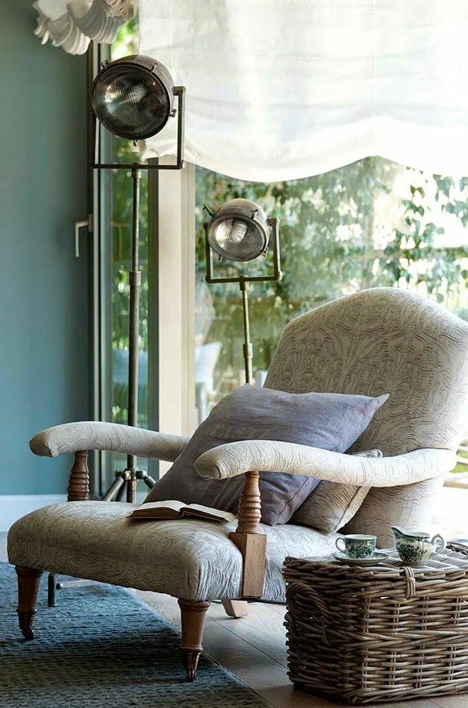 Кресло wingback chair. Кресло в интерьере. Уютное кресло качалка. Удобное кресло. Уютные кресла для дома.