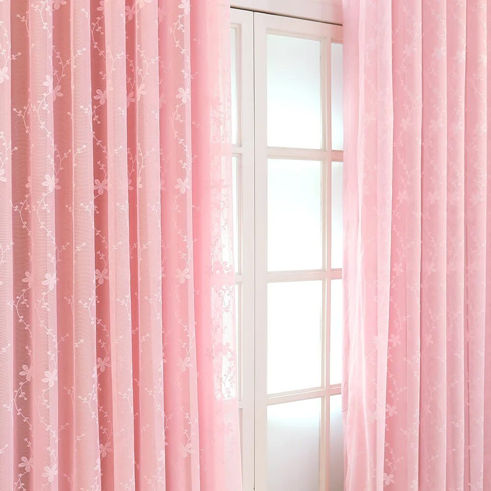 Розовые шторы. Розовая тюль. Розовая тюль в интерьере. Розовая штора пластиковая.