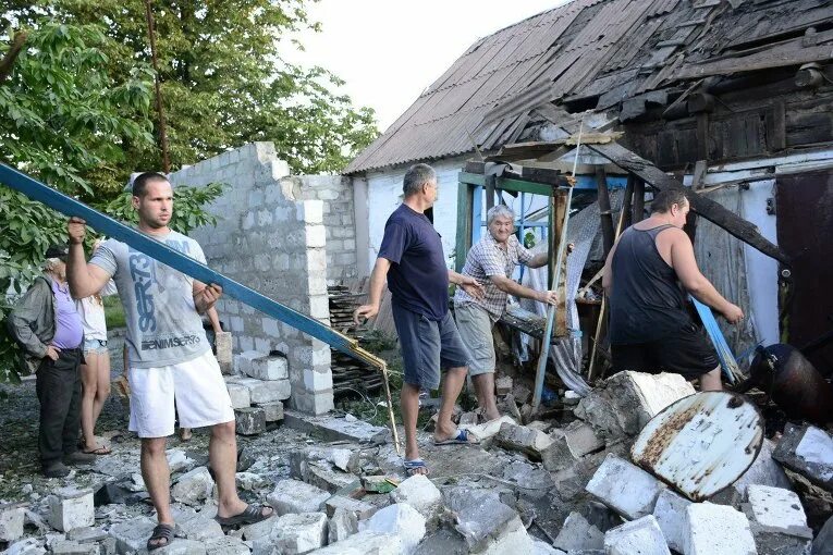 2022. Красногоровка донецкая область. Красногоровка обстрел ул восточная. Донецкая обл г. Красногоровка последние новости.