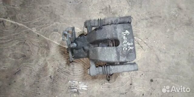 Рено флюенс передний суппорт. Суппорт рено флюенс. Задний тормозной суппорт рено флюенс. Рено флюенс передний суппорт. 440018805r пружинка заднего суппорта рено артикул.