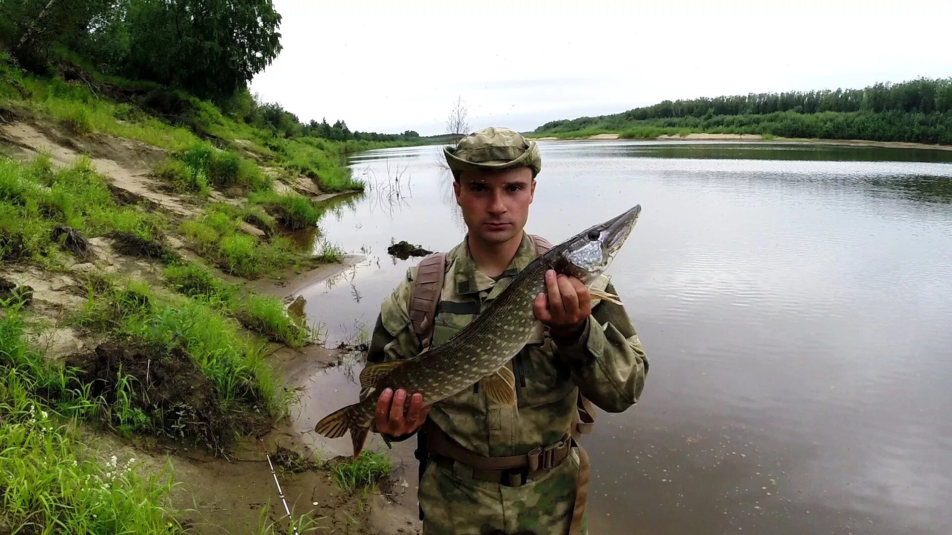 Охота в республике коми. Рыбалка на реке Печора Республика Коми. Рыбалка на Печоре в Коми. Рыбалка в Печоре Республика Коми. Рыба реки Печора.