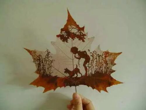 Вырезаем из листьев. Композиция из осенних листьев. Резьба по листьям. Листья для вырезания цветные. Листики для аппликации.