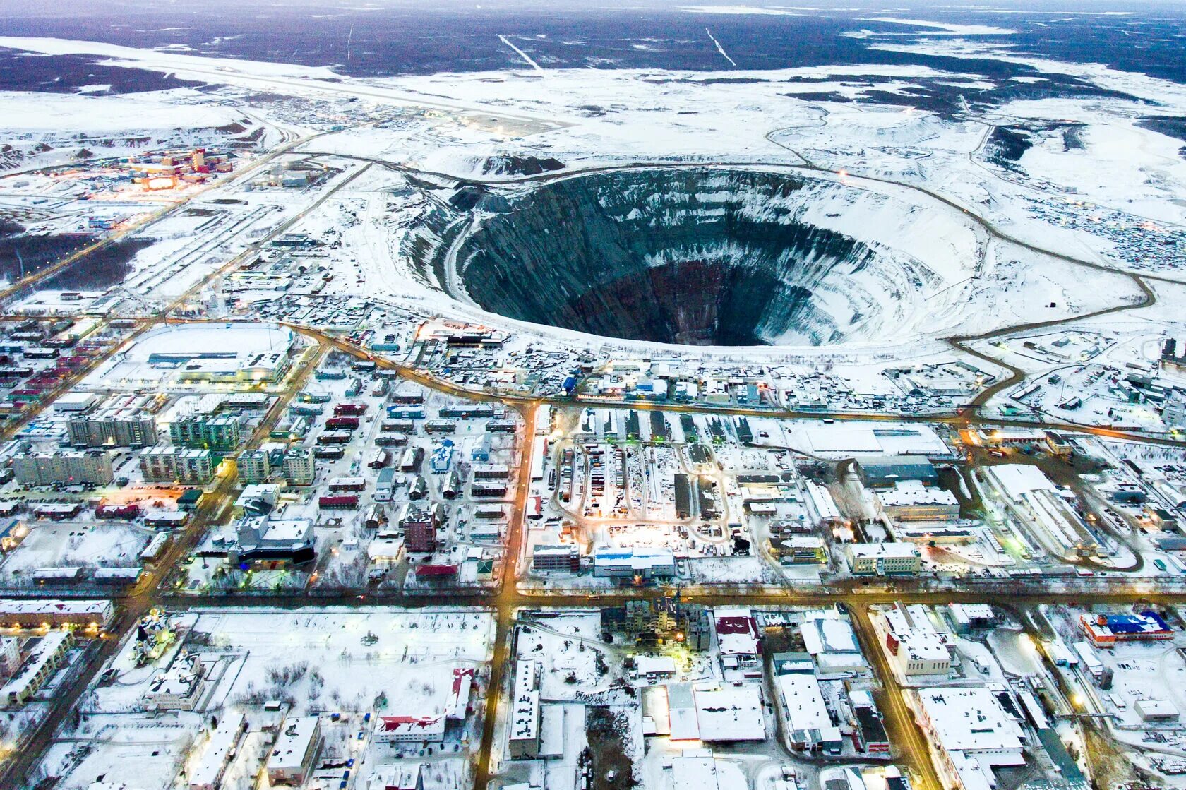 Население удачный