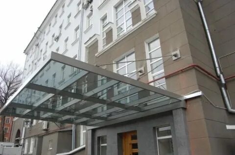 Козырек из стекла над входом