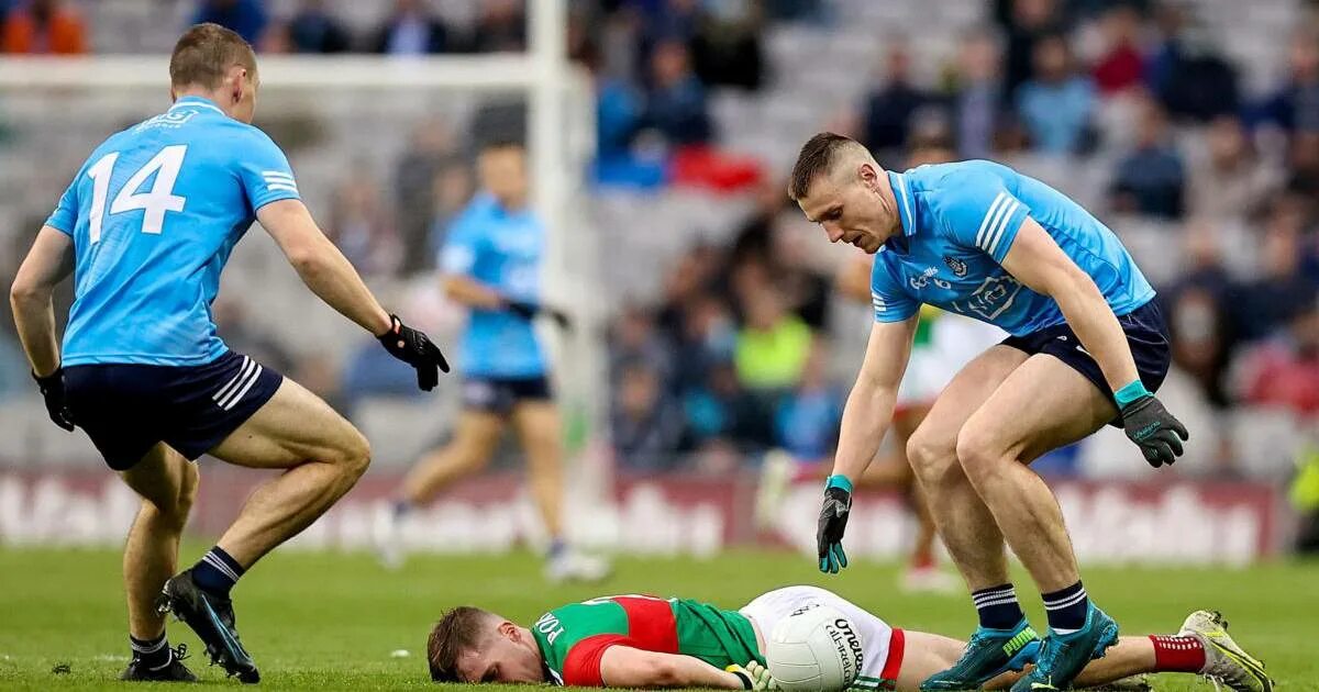 John small. John small. John small. William сын чарзля. Генри джексон томас в фильме дорогой джон.