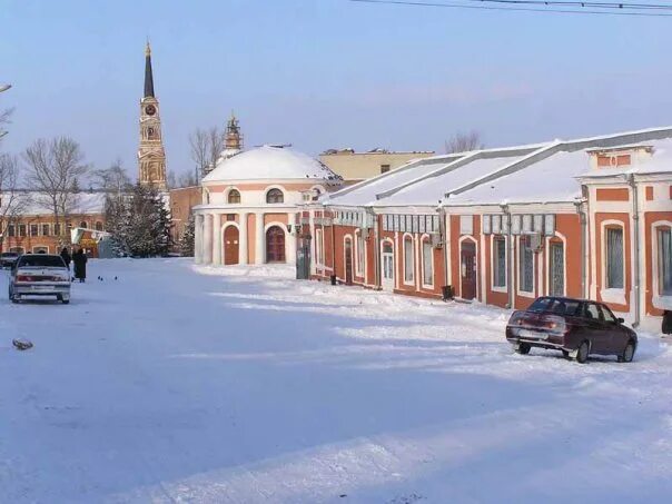 Погода на неделю рыльск курской. Рыльск торговые ряды купца Филимонова. Рыльск зима. Монастырь Рыльск Курская область зимой. Рыльск торговые ряды.