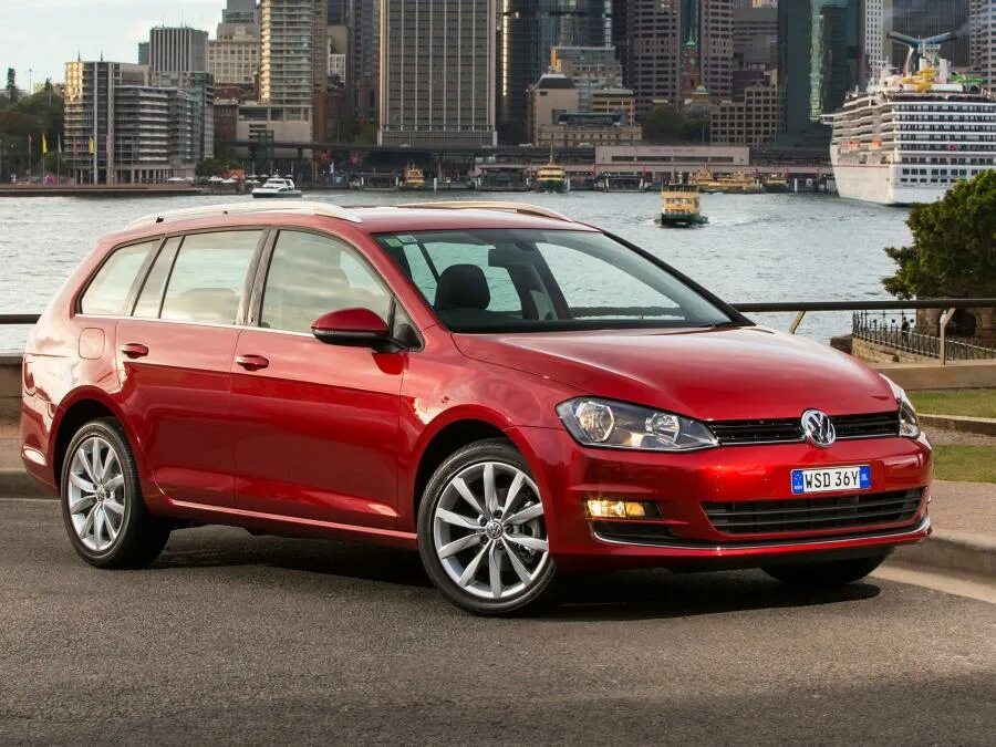 Vw golf седан. Golf 5 седан. Volkswagen golf седан. Volkswagen golf alltrack. Гольф 6 седан.