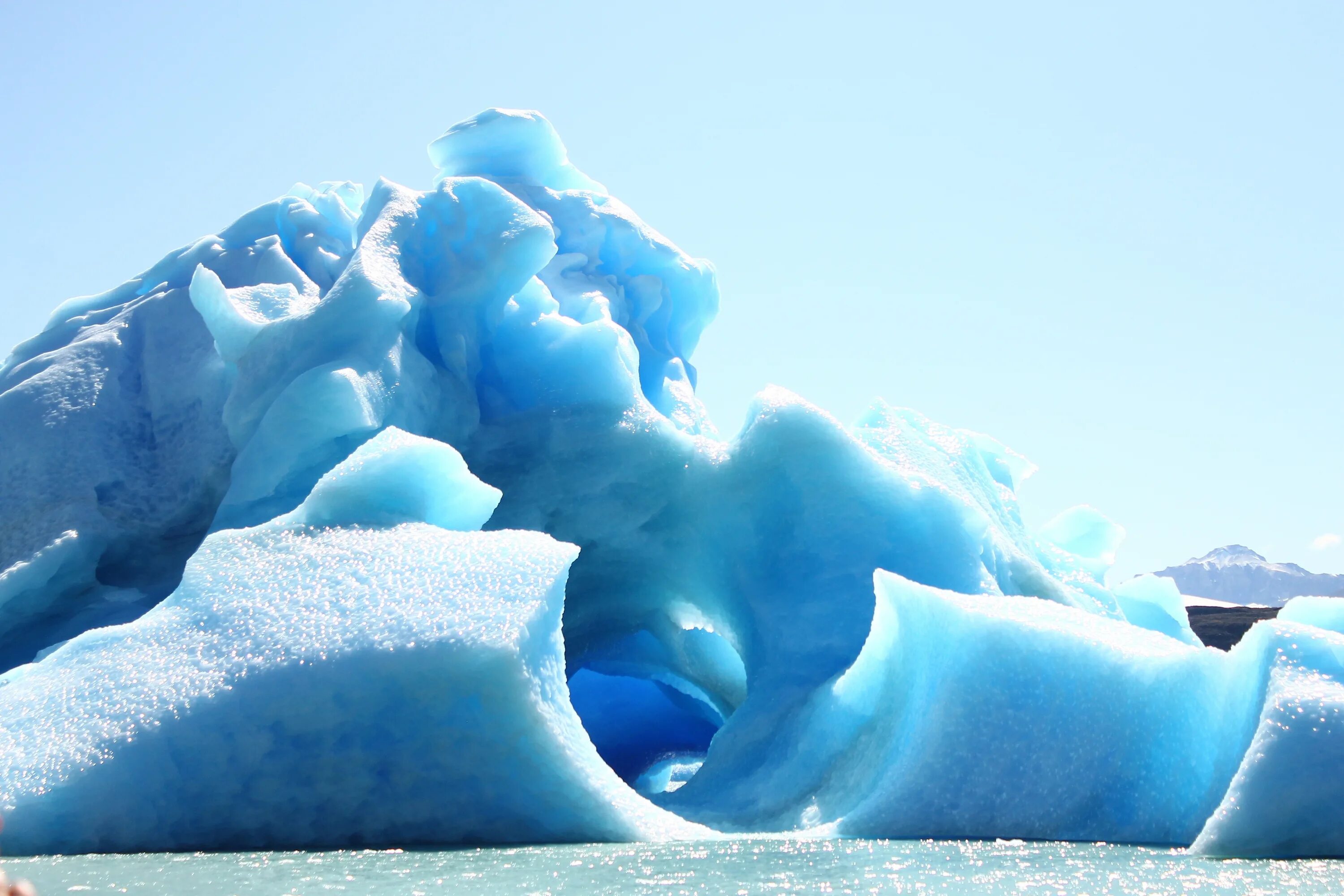 Айсберг в Аргентине. Голубой лед. Голубой Айсберг. Арктический синий. Ледовый название