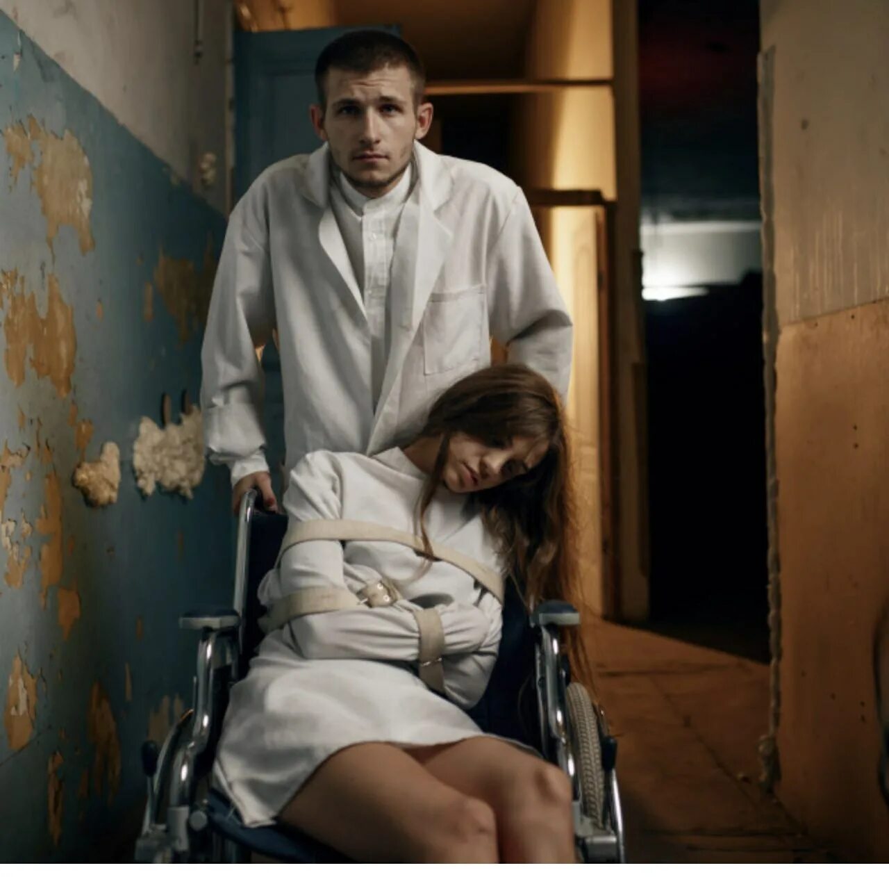 квест хилл психбольница. прятки в психиатрической больнице. прятки в психиатрической больнице. квест психиатрическая больница ростов-на-дону. пациенты психиатрической больницы.