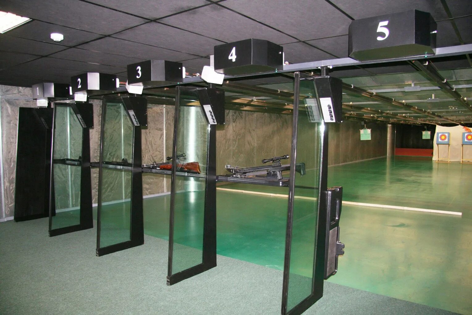 Парк патриот в иркутске ширямова. Тир "армия". Хср тир. Стрелковый пневматический тир. Хср тир.