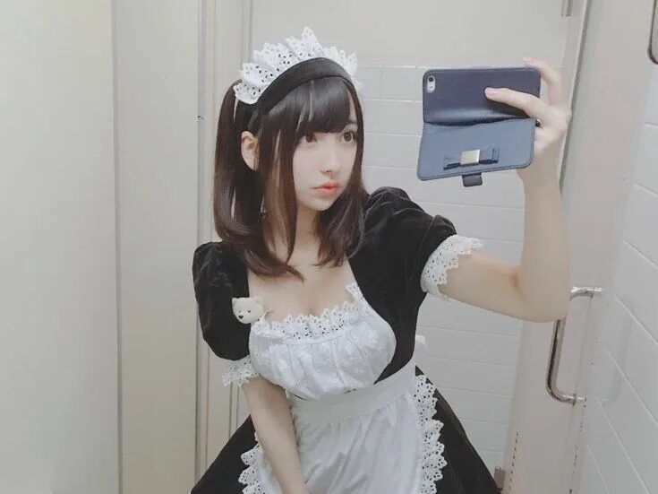 My big maid. My big maid. Cm3d2 ванилла. Две девицы на мели макс горничная. 3 горничных.