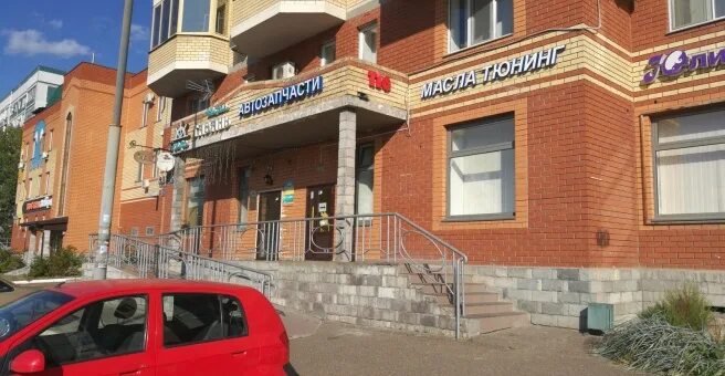 Kazan, Fatykh Amirkhan avenue house 30. Apartment house