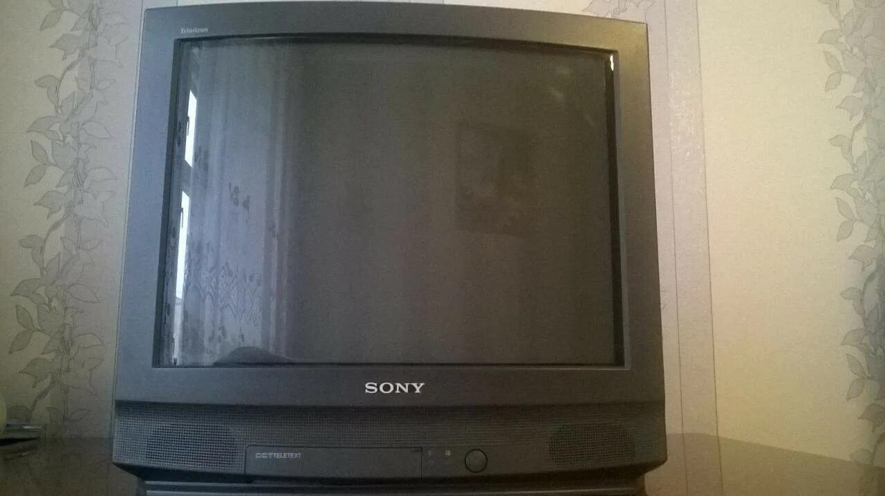 Бу телевизор симферополь. Sony Trinitron 21. Телевизор сони тринитрон 21. Сони тринитрон 54см. Sony Trinitron 54 см.