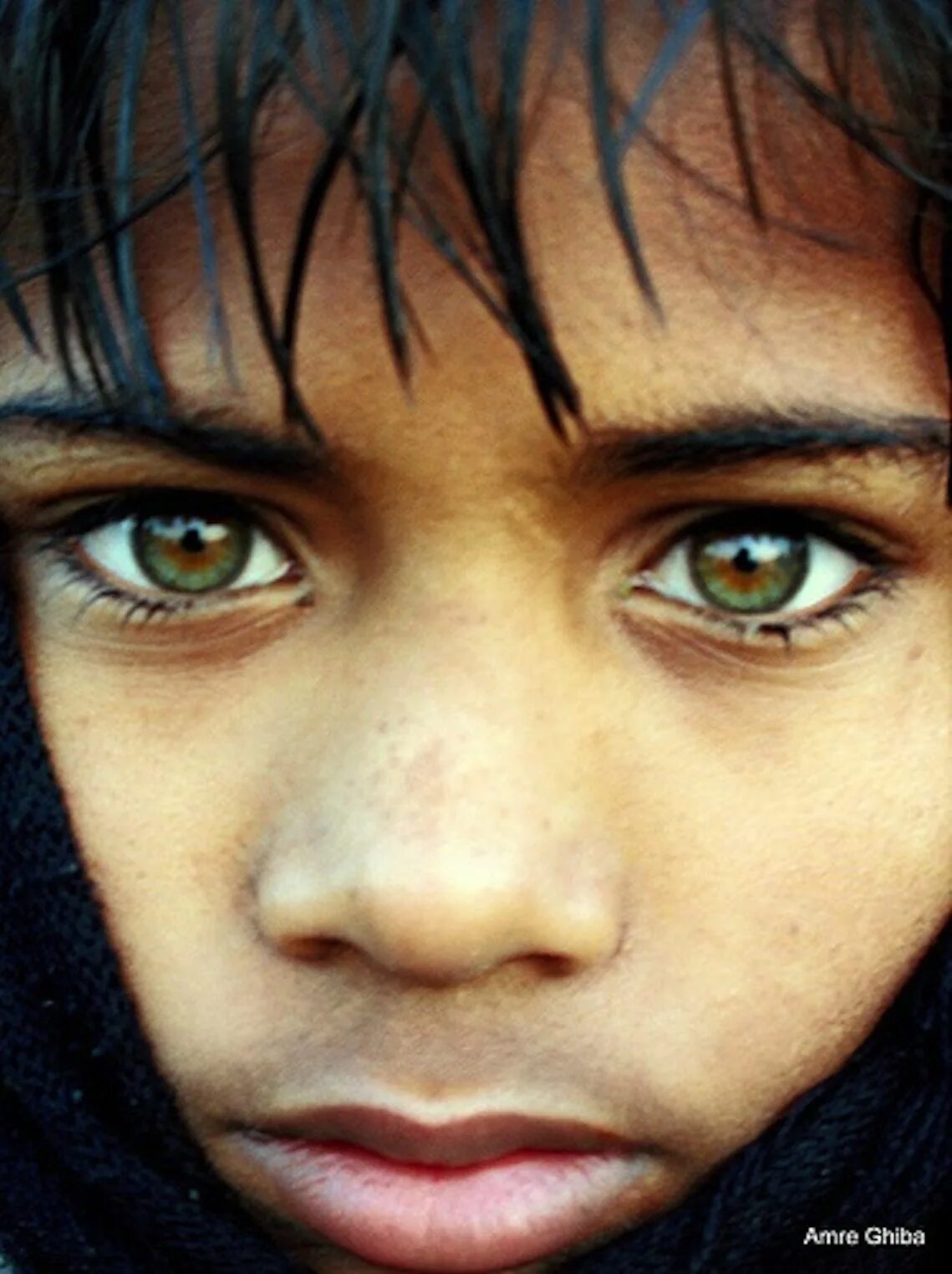 Голубоглазый самый. Необычный цвет глаз. Красивый цвет глаз. Сапфировые глаза. Необычные глаза у людей.