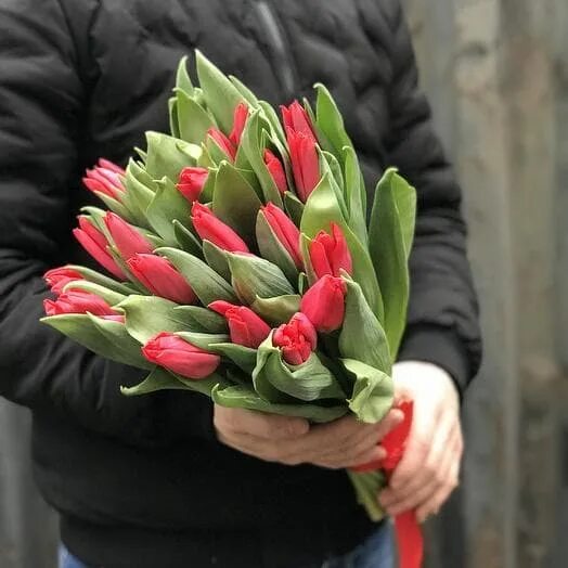 Как выглядит 19 тюльпанов. 19 тюльпанов. букет из 19 тюльпанов. тюльпаны 19 штук букет. 19 тюльпанов микс.