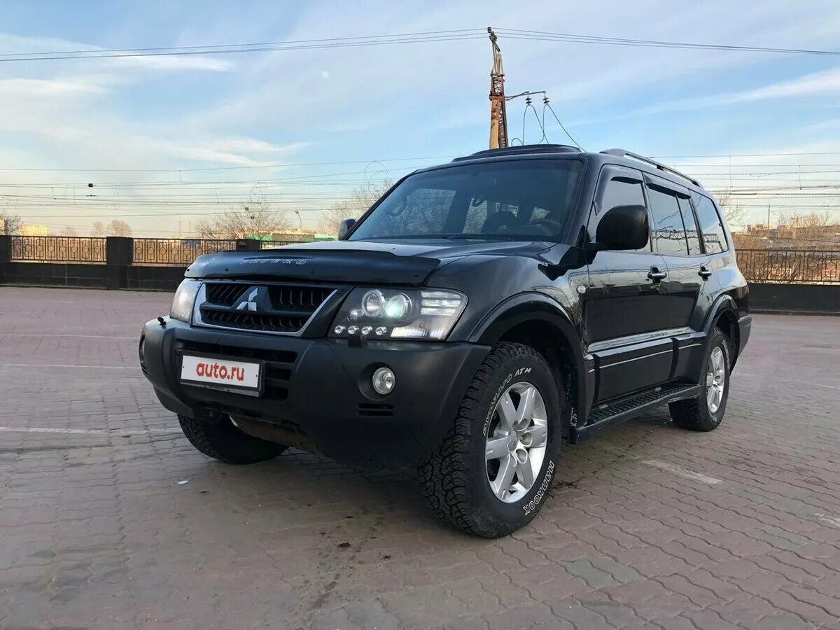 Pajero черный. Паджеро Мицубиси 2006 черный. Мицубиси Паджеро 3 черный. Митсубиси Паджеро 3 2006. Митсубиси Паджеро 2000 черный.