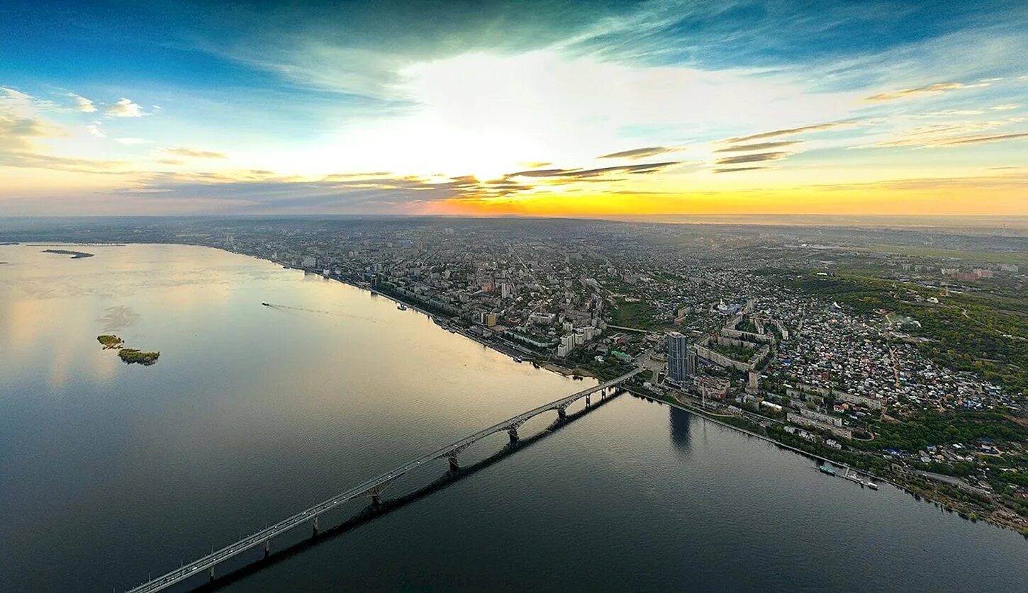 Утес степана разина на волге. Самая большая область саратовская. Панорама саратова с волги. Река большой иргиз. Самая большая область саратовская.