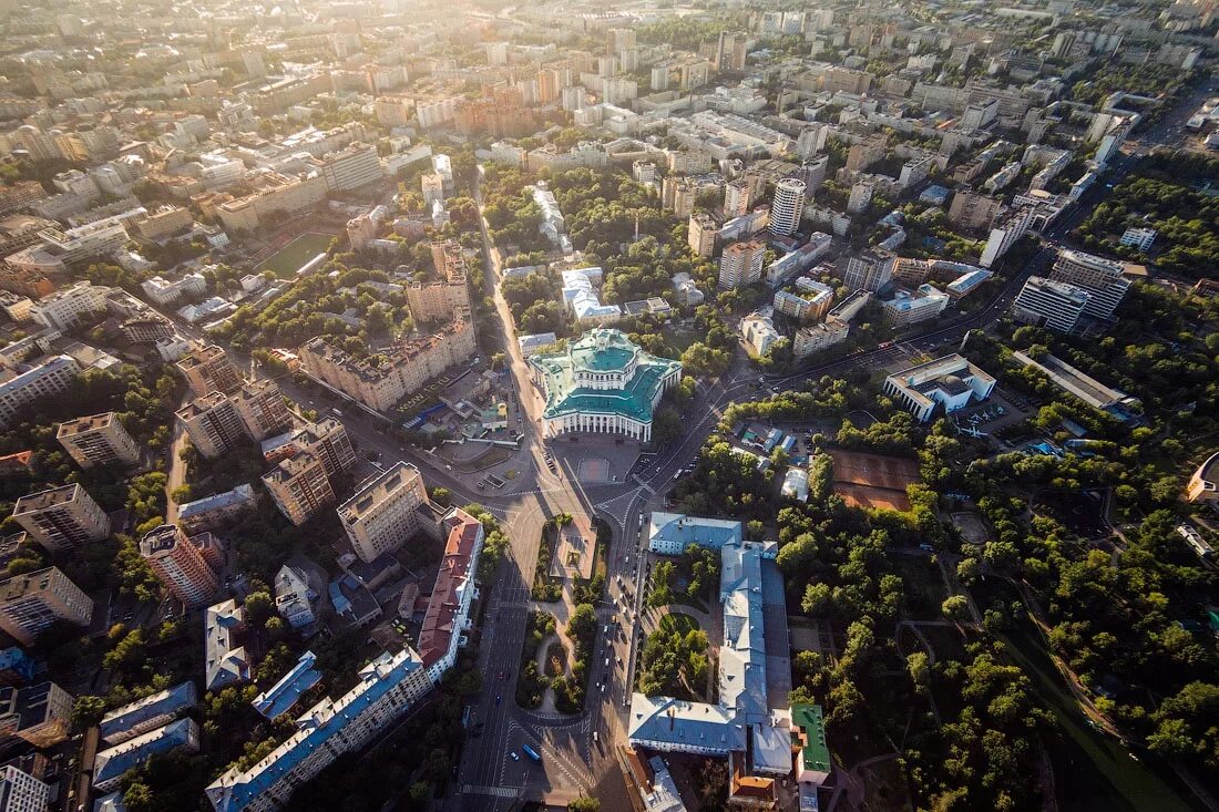 Мой дом с высоты птичьего. Москва птичево с высоты птичьего. центр москвы с высоты птичьего полета. театр армии москвы с высоты птичьего полета. таганский парк сверху.