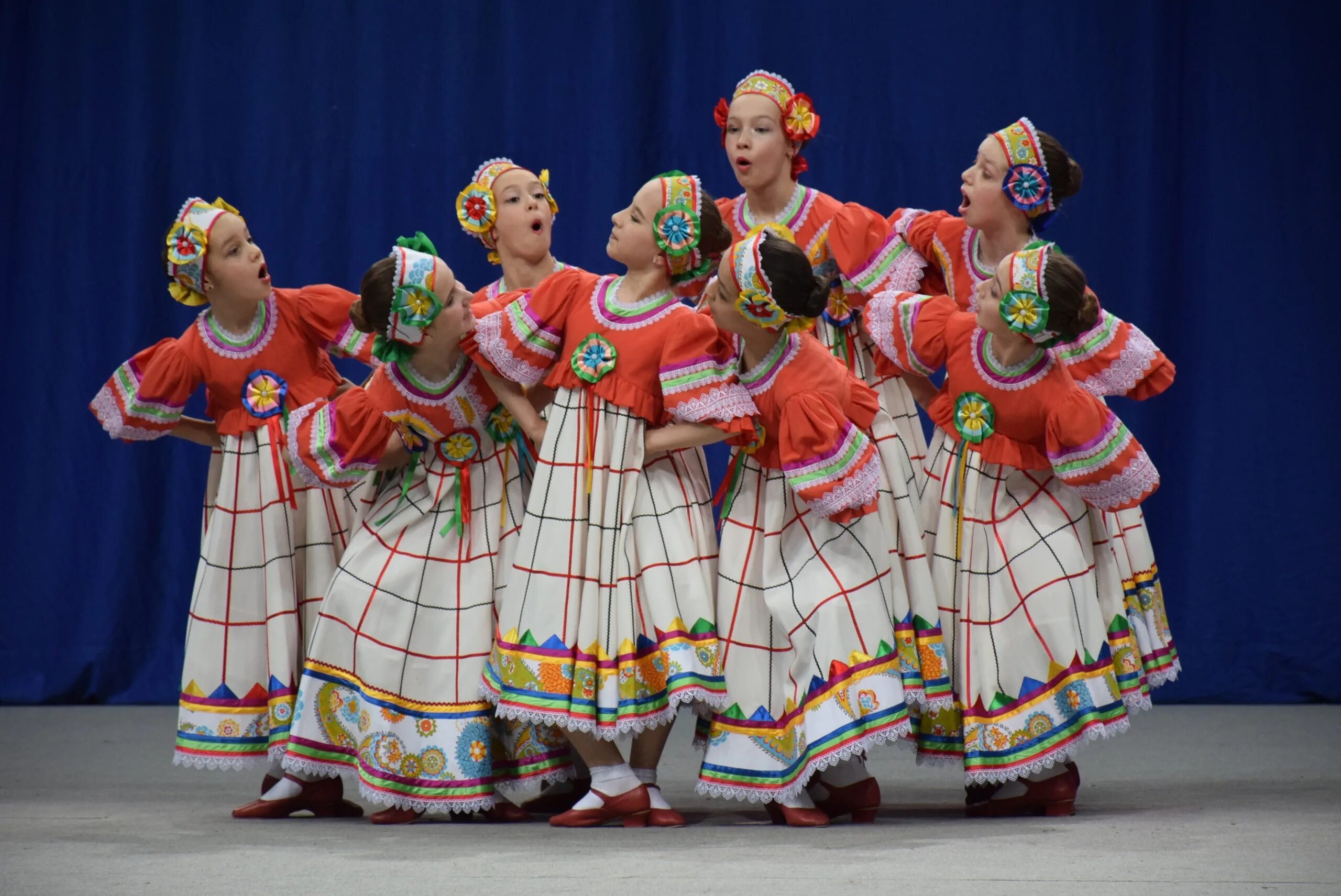 Конкурс танцы народов. Народные танцы. Русский танец. Костюмы для танцевальных коллективов. Современные народные танцы.