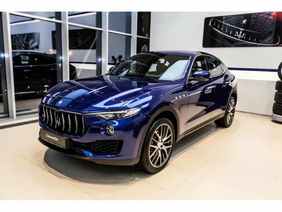 Внедорожник Мазерати Леванте. Maserati Levante s 2017. Maserati Levante s i, 2017. Maserati Levante синяя. Купить мазерати леванте