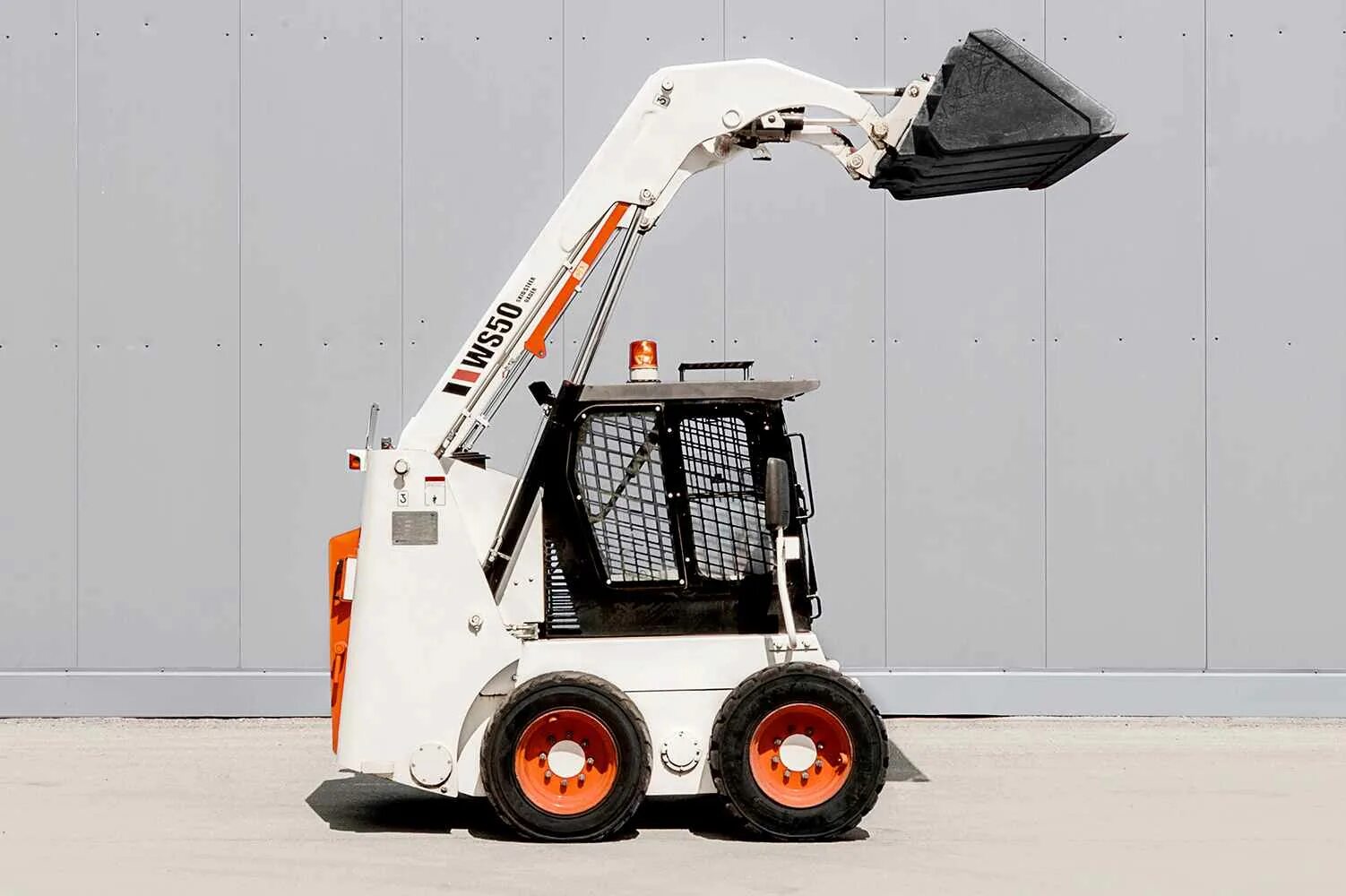 Мини бобкэт s70. Показать мини погрузчик. Мини погрузчик bawoo j57. Bobcat s160. Мини-погрузчики до 500кг.