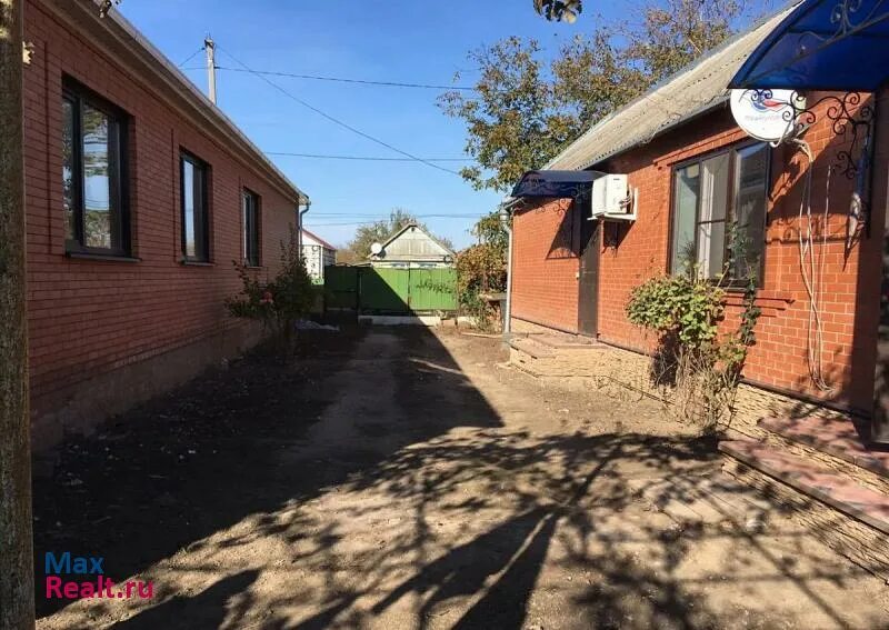 Дома поселок целина. Улица 6 дом 161 ростовская область целина. посёлок целина улица росийская дом 19.