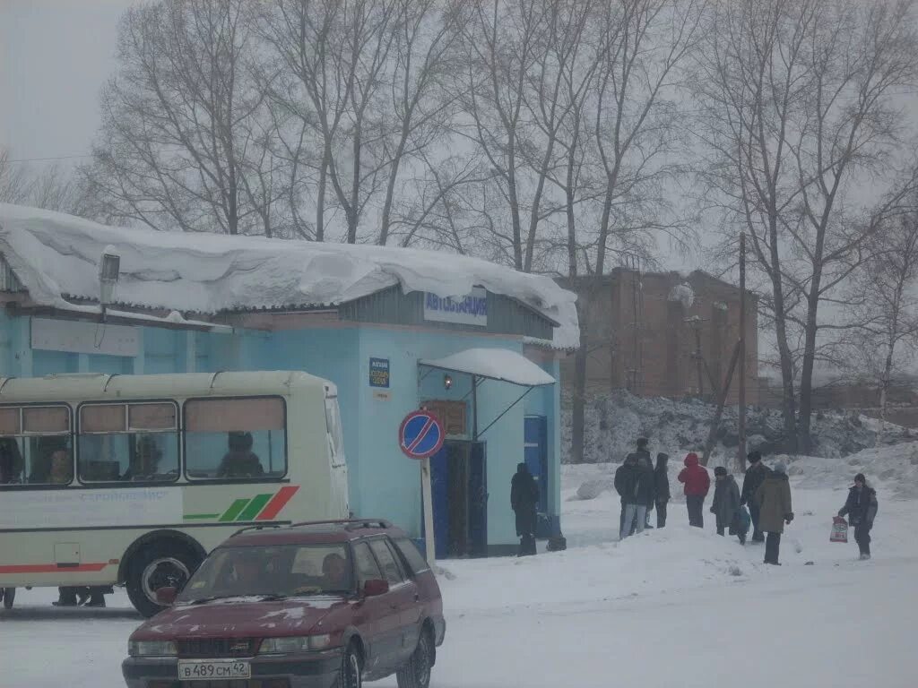 Поселок Яшкино Кемеровской области. Автостанция Яшкино. Поселок Яшкино Кемеровской области автовокзал. Станция Яшкино Кемеровская.