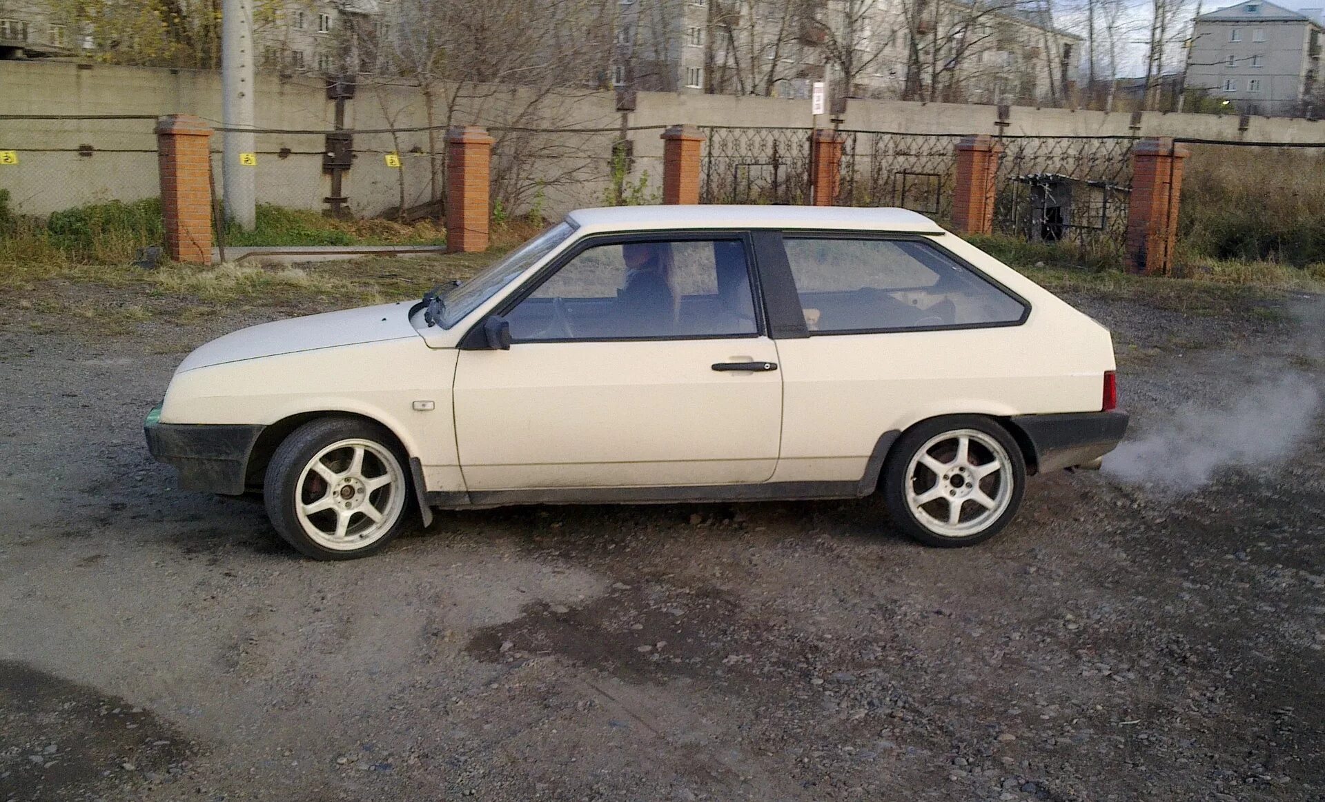 Ваз 2108 какие колеса. Ваз 2108 диски r15. Ваз 21099 ronal turbo. Ваз 2108 r15. Ваз 2108 r14.