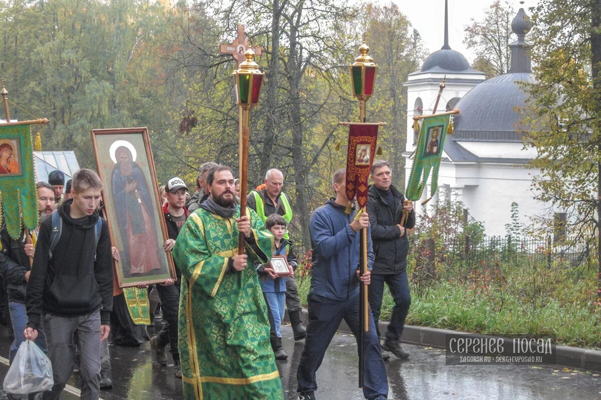 крестный ход сергиев посад. некрасов крестный ход. сергеево пассадский район деревня жуки. крестный ход сергиев посад. крестный ход дмитров сергиев посад.