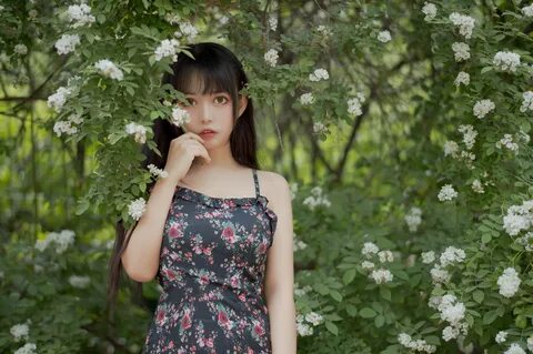 Big Eyes Cute Girl Black Cat OvO "Rose 1" Photo Album 