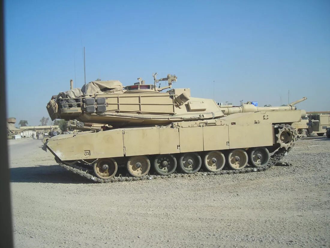 Сколько стоит абрамс в рублях цена. M1a1 Abrams гусеницы. M1a2 Abrams гусеницы. Абрамс м1а2. M1 Abrams гусеница.