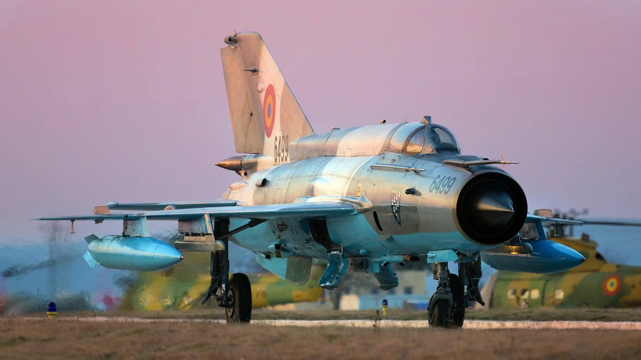 Фотография самолёта - Микоян-Гуревич - МиГ-21бис (тип-75) - 07 (зав.н. 75027008)