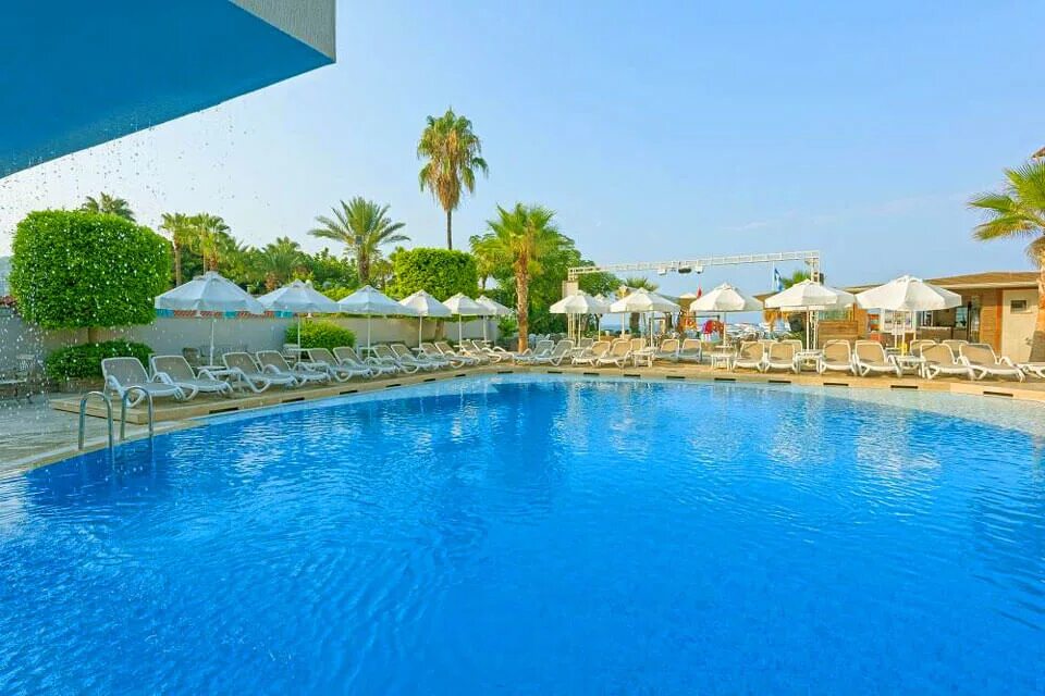 Xperia saray beach hotel. Xperia Saray Beach 4 Турция. Иксперия сарай Бич 4 Алания. Отель в Турции Xperia Saray Beach 4 звезды. Иксперия сарай Бич отель фото.