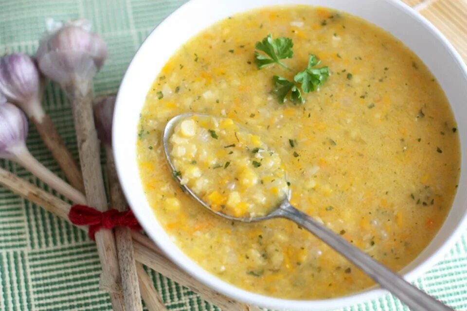Суп гороховый готово. Суп гороховый. Горох для супа. Гороховый суп фото. Горох для горохового супа.