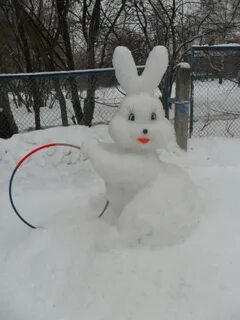 Заяц из снега