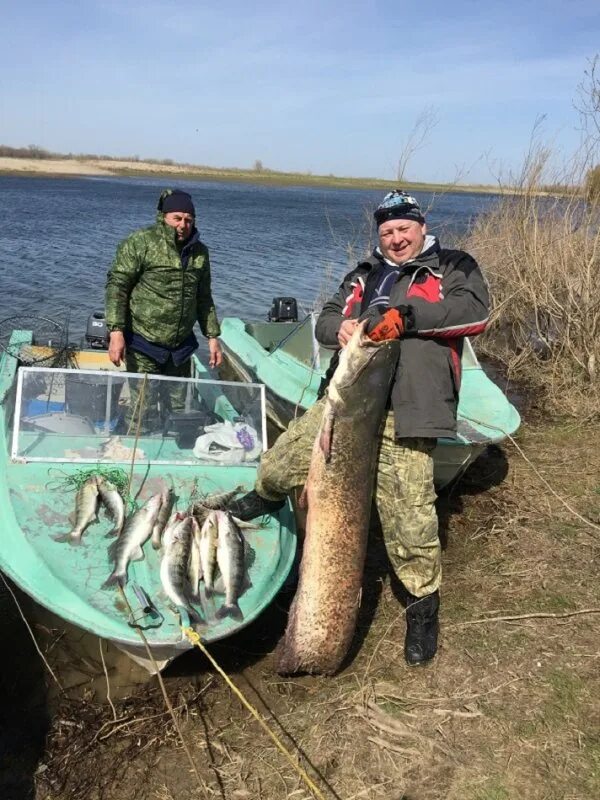 Рыбалка в заплавном. Харабали река ахтуба. Герасимовка астраханская область. Рыбалка на ахтубе. Ахтубинск астраханская область рыбалка.