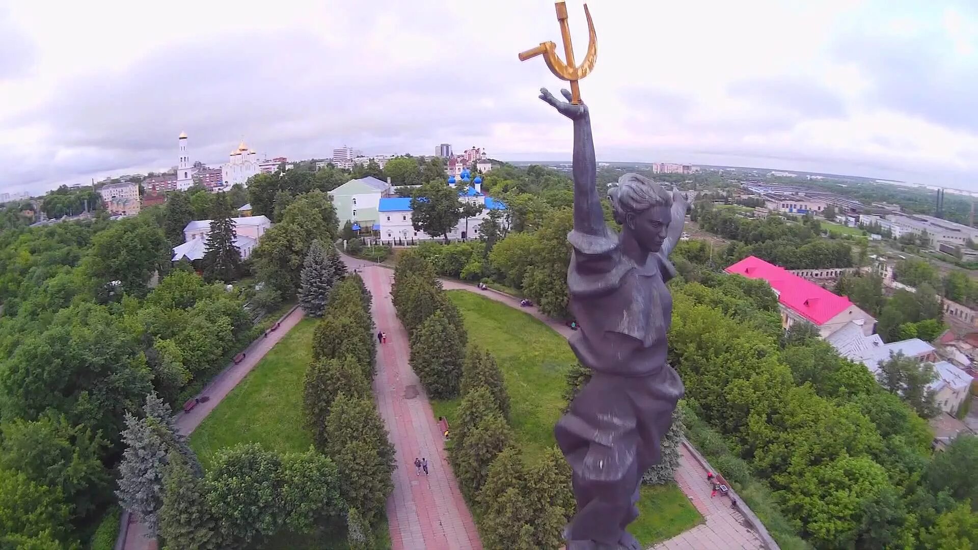 Сходить брянске. Покровская гора Брянск. Памятник Пересвету в Брянске. Памятник на Покровской горе Брянск. Покровская гора Брянск вид.