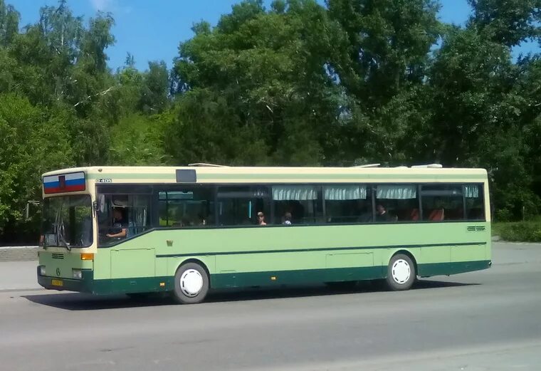 Сайт барнаула автобусов. Автобус Барнаул. Барнаульский автобус. Пассажирские автобусы в Барнауле. Маршрутки Барнаул.