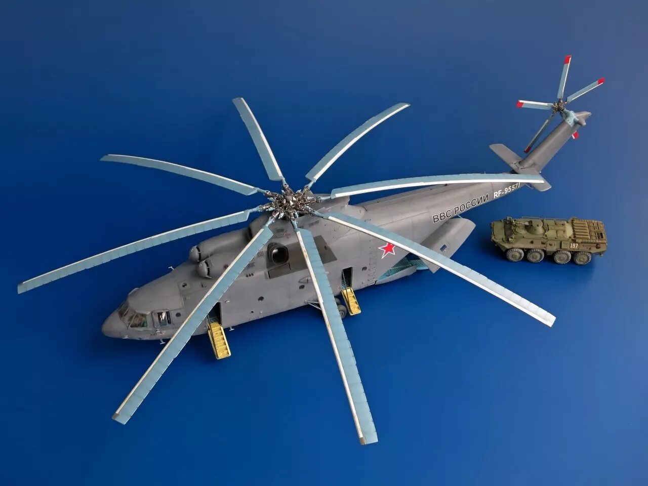 Ми-26 звезда 1/72. Ми-26 вертолет звезда. Ми-26 вертолёт сбоку. Модель вертолета ми 26.
