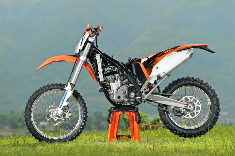 Ktm sxf 350 2023. Ктм exc 350. Ктм exc 350. Ktm 350 exc-f. Мотоцикл ктм 350.