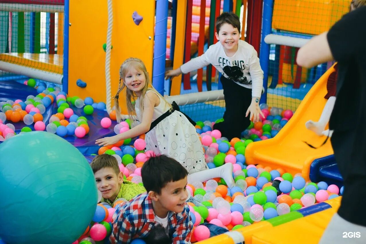 развлекательный центр остров сокровищ новосибирск. детский развлекательный центр. детские центры развлечений. детские развлекательные центры. развлечения для детей.