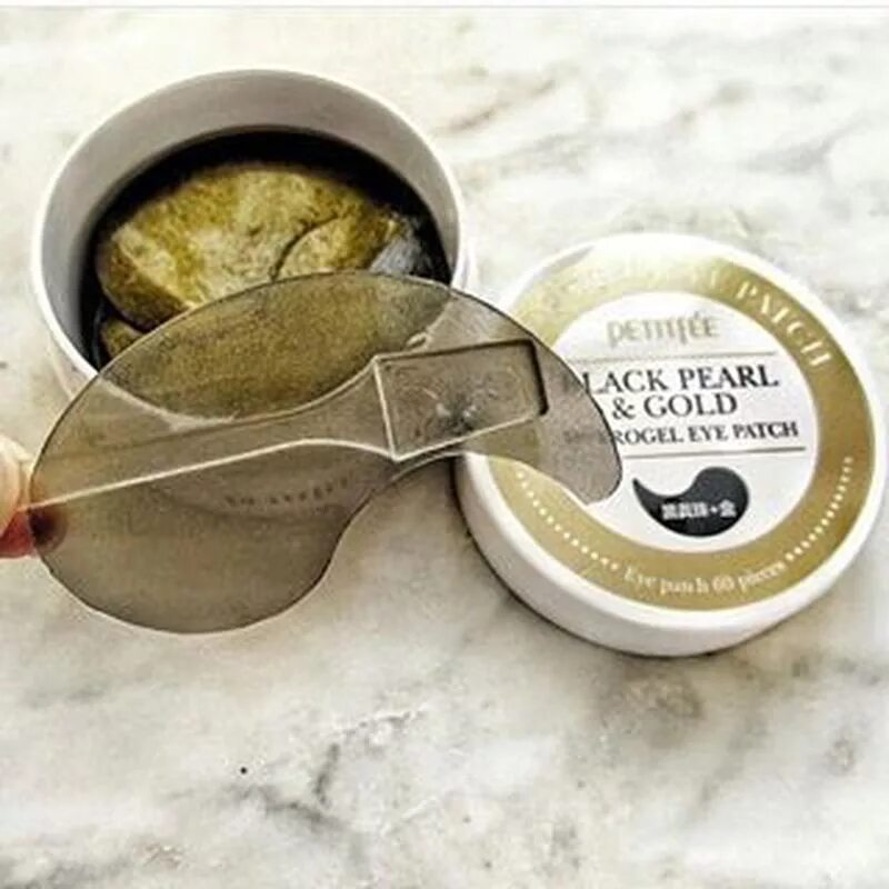 Патчи с черным золотом. Патчи жемчуг петитфи. патчи для глаз petitfee black pearl gold. gold hydrogel eye patch. патчи petitfee черный жемчуг.