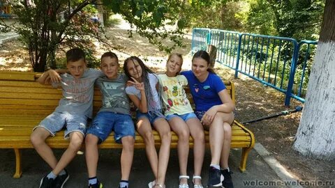 Девочки мальчики в лагере