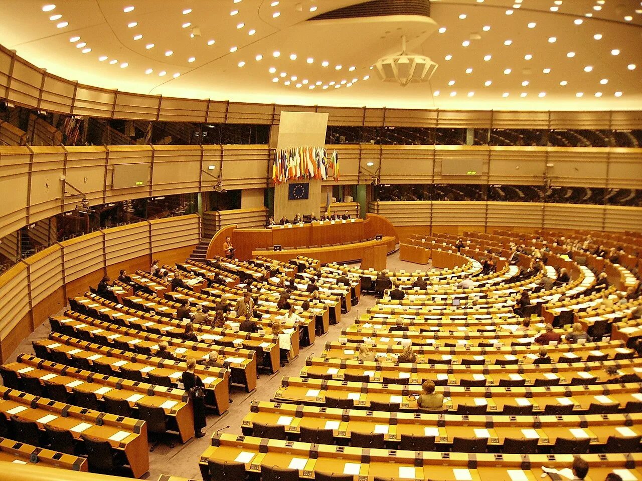 В каком году был создан европейский. Европейский парламент и совет европейского союза. брюссель парламент ес. евросоюз брюссель здания европейский парламент. ес европейский союз зал заседаний.