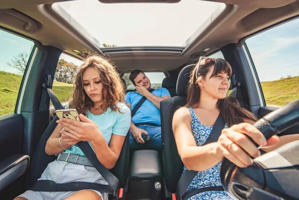 Trip sharing. План путешествия. Carsharing приложение. Поездка с друзьями. Услуги по подписке.