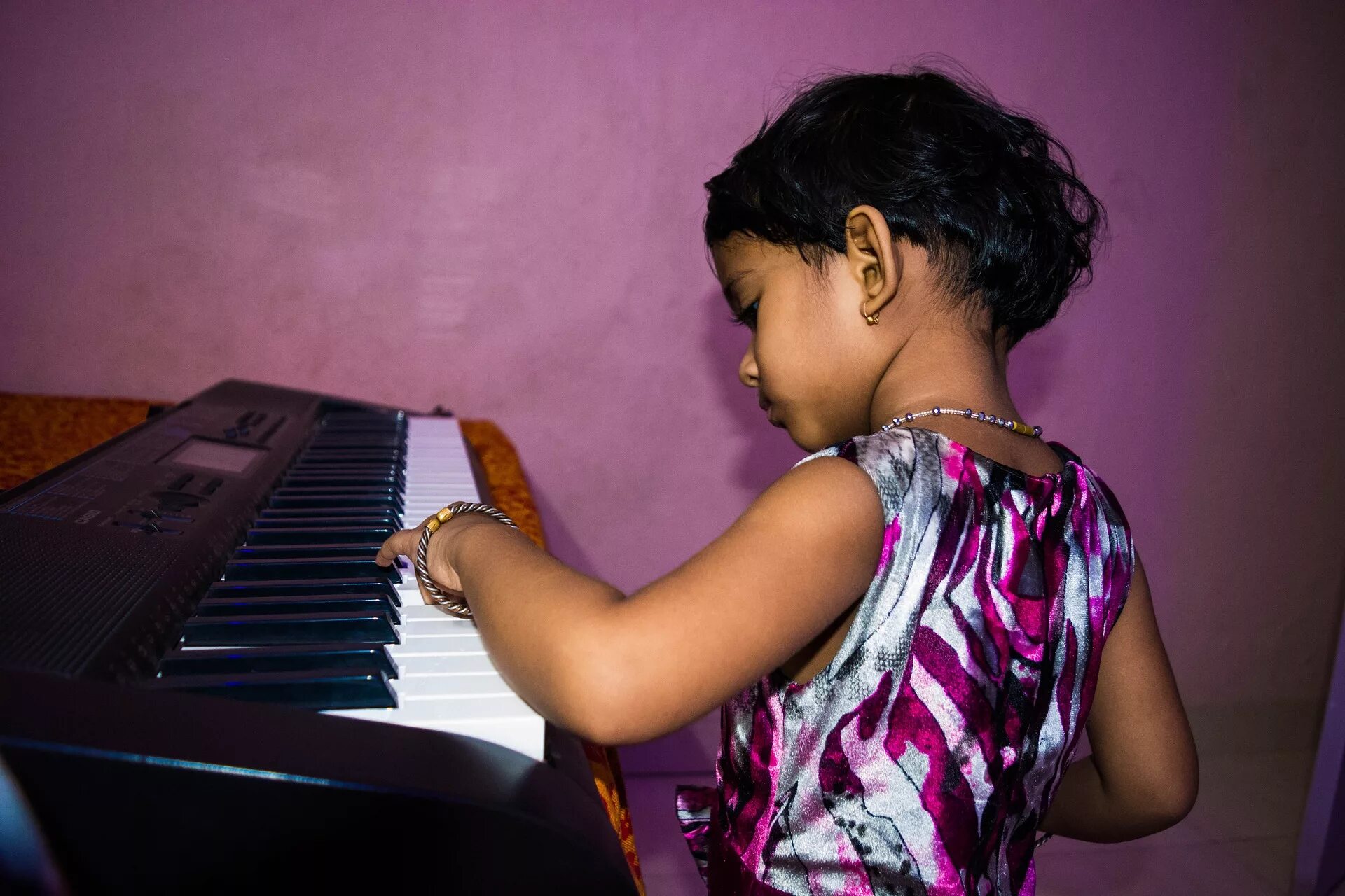 Фортепиано для детей. Дети музыканты. Пианино. Дети играющие на пианино. Sister play piano