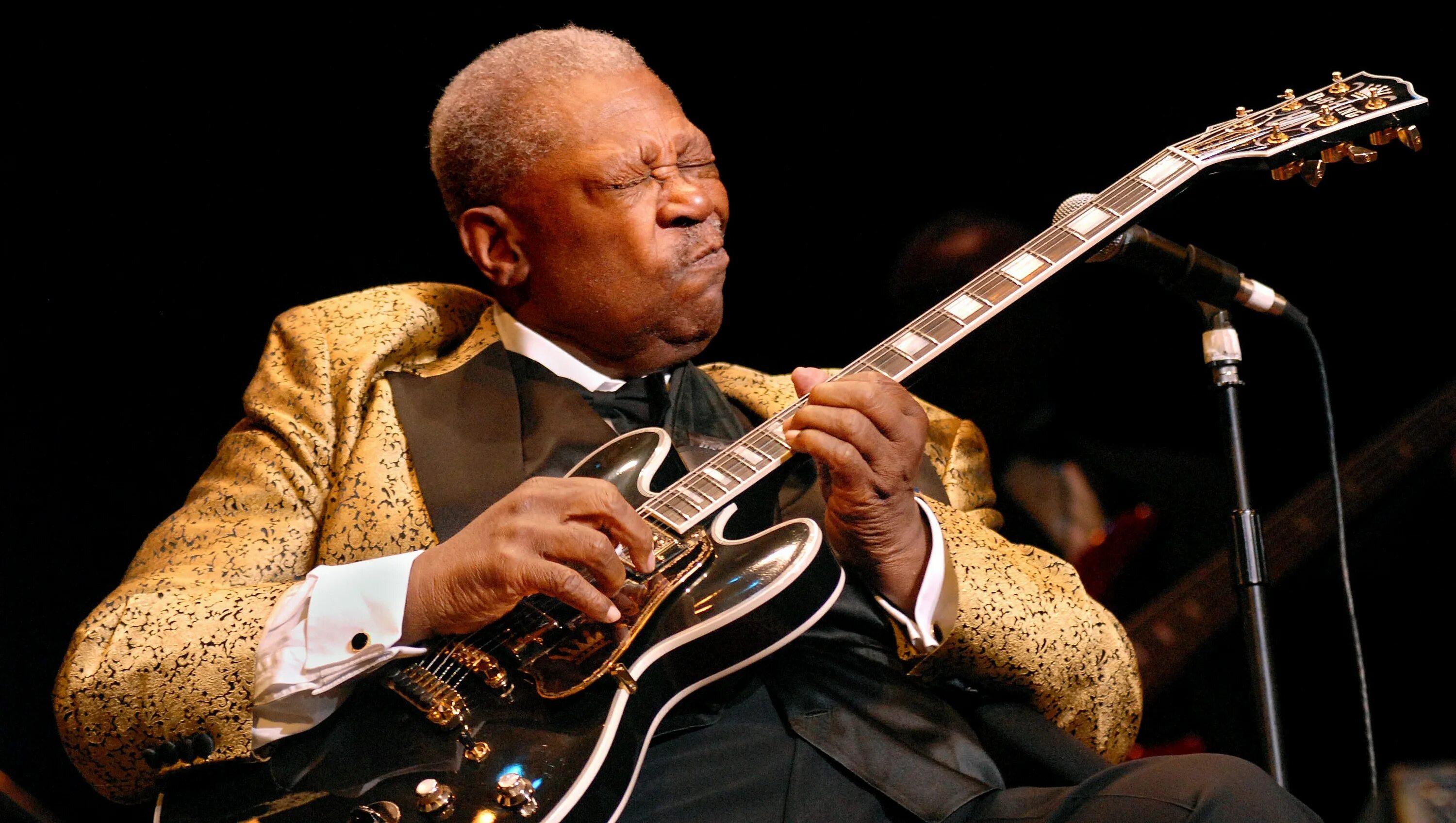 B b king the. Гитара бб кинга. gibson es-335 bb king.
