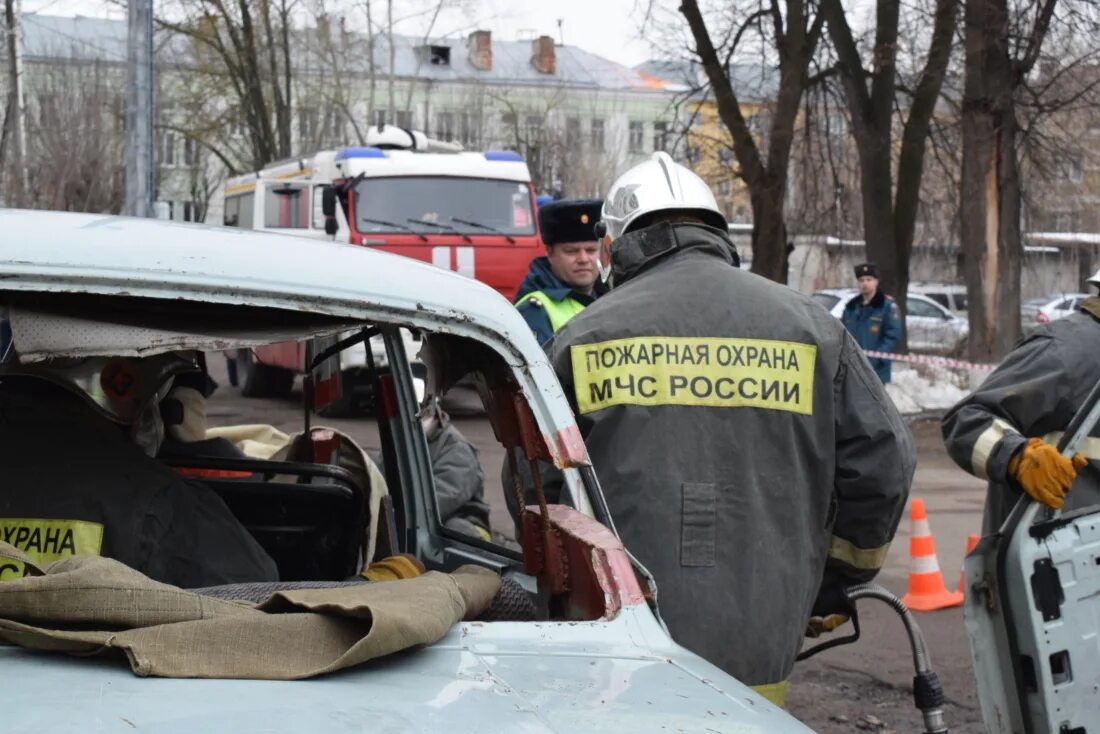 Аварийно-спасательные работы. Пожарно спасательный отряд 215. Происшествия МЧС Иваново. Ликвидация последствий ДТП. Популярные новости дня