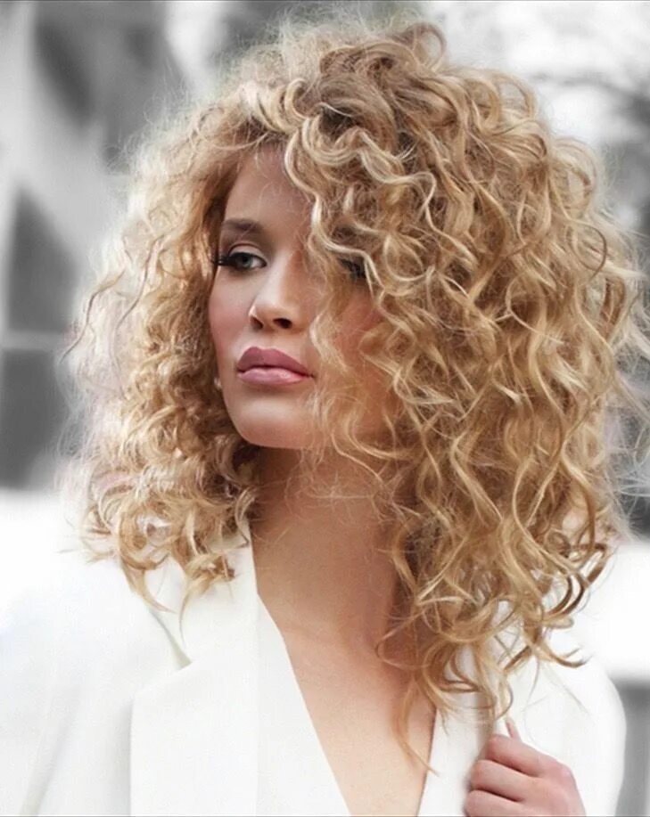 Curly blonde. Керли Хеир. Керли биозавивка. Керли кудри биозавивка. Химическая завивка кудри ангела.